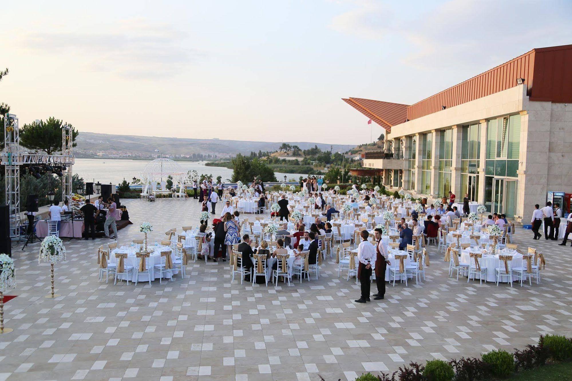 Kronos Hotel Golbası Esterno foto